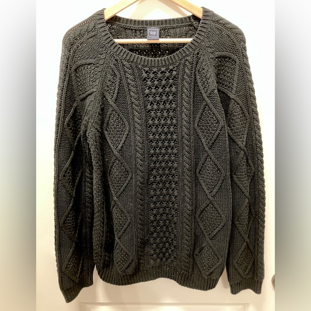 GAP Black Women’s Cable Knit Sweater Size L